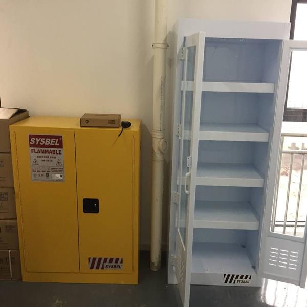 Polyethylene Corrosive Cabinets 